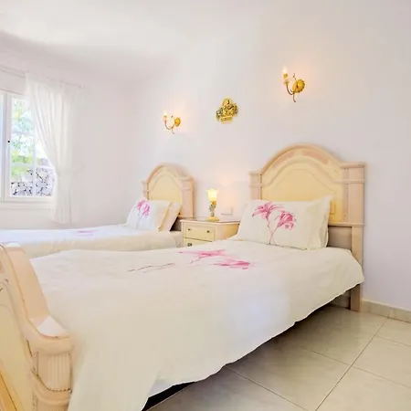 Puerto Del Carmen Sleeps 8 Wifi Vila *